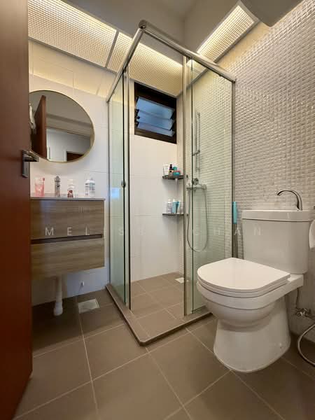 996A Buangkok Crescent, 996A Buangkok Crescent, 3 Bedrooms, 1,001 sqft, HDB Flat For Sale, by Melissa Chan, 500235993 - Bathroom - PropertyGuru.com.sg