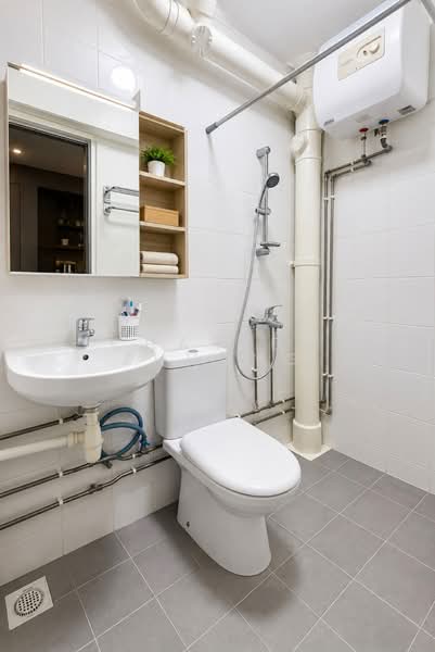 796 Yishun Ring Road, 796 Yishun Ring Road, Sembawang / Yishun, Room Rental, 142 sqft, HDB Flat For Rent, by Charles Zhuang, 500235994 - Bathroom - PropertyGuru.com.sg
