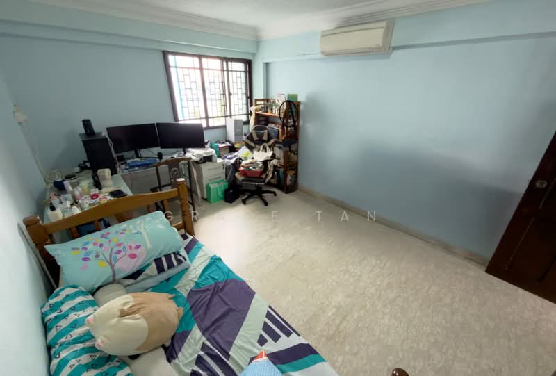 269 Yishun Street 22, 269 Yishun Street 22, 3 Bedrooms, 1,119 sqft, HDB Flat For Sale, by Grace Tan, 500236011 - Bedroom - PropertyGuru.com.sg