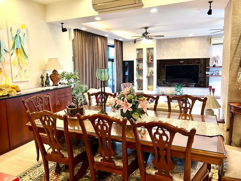 Mandarin Gardens, 3 Siglap Road, 3 Bedrooms, 2,024 sqft, Condominium For Sale, by Vanita Dadlani, 500236013 - Dining Room - PropertyGuru.com.sg