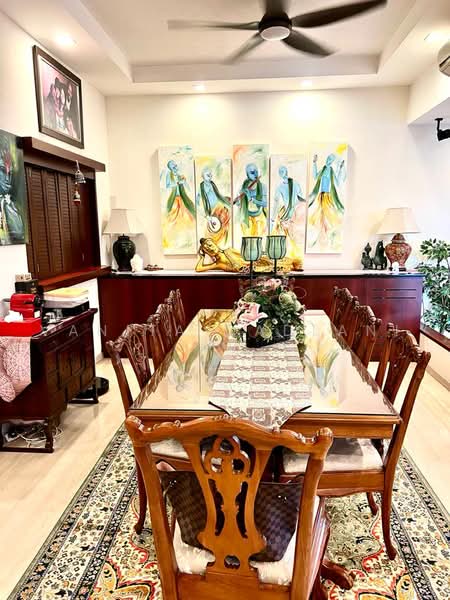 Mandarin Gardens, 3 Siglap Road, 3 Bedrooms, 2,024 sqft, Condominium For Sale, by Vanita Dadlani, 500236013 - Dining Room - PropertyGuru.com.sg