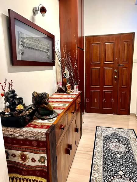 Mandarin Gardens, 3 Siglap Road, 3 Bedrooms, 2,024 sqft, Condominium For Sale, by Vanita Dadlani, 500236013 - Entrance - PropertyGuru.com.sg