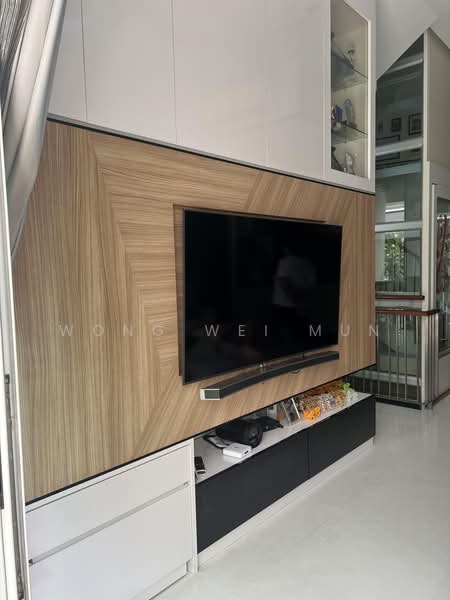 NEWest, 3 West Coast Drive, 5 Bedrooms, 2,433 sqft, Apartment For Sale, by Wong Wei Mun, 500236026 - Living Room - PropertyGuru.com.sg