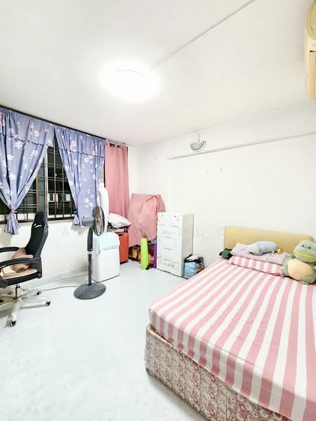 136 Serangoon North Avenue 2, 136 Serangoon North Avenue 2, 3 Bedrooms, 1,109 sqft, HDB Flat For Sale, by Aaron Loon, 500236029 - Bedroom - PropertyGuru.com.sg