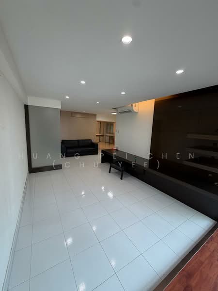 315B Anchorvale Road, 315B Anchorvale Road, Hougang / Punggol / Sengkang, 3 Bedrooms, 1,184 sqft, HDB Flat For Sale, by Huang Pei Chen (Chu Yee), 500236035 - Living Room - PropertyGuru.com.sg