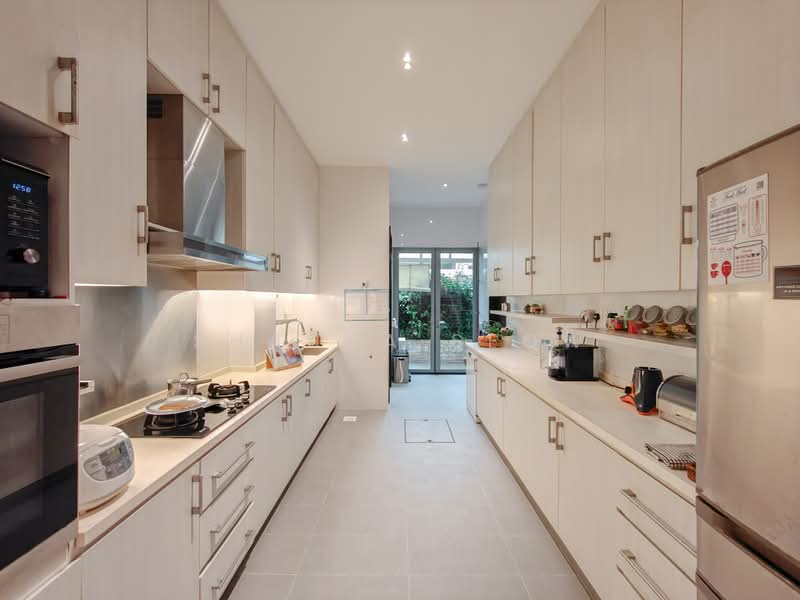 Freehold Refined Designer Home, Just Move Right In!, Jalan Kuras, 7 Bedrooms, 5,000 sqft, Terraced House For Sale, by Shauna Seow, 500236041 - Kitchen - PropertyGuru.com.sg