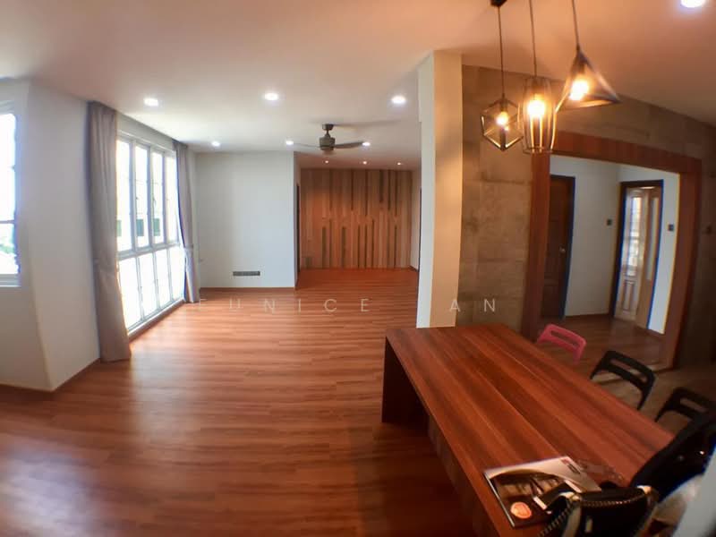 Vicenta Lodge, 6A Lorong Marzuki, 3 Bedrooms, 1,270 sqft, Condominium For Sale, by Eunice Tan, 500236051 - PropertyGuru.com.sg