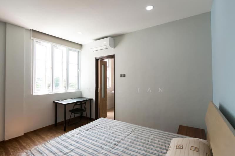 Vicenta Lodge, 6A Lorong Marzuki, 3 Bedrooms, 1,270 sqft, Condominium For Sale, by Eunice Tan, 500236051 - PropertyGuru.com.sg