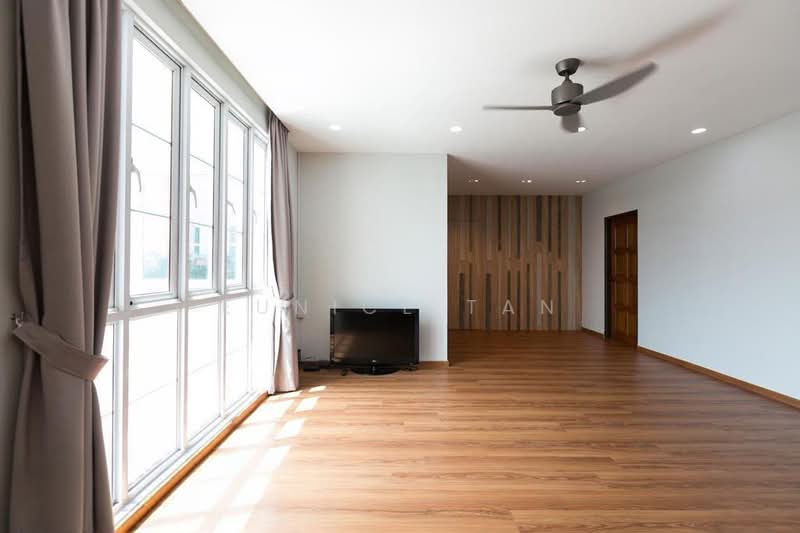 Vicenta Lodge, 6A Lorong Marzuki, 3 Bedrooms, 1,270 sqft, Condominium For Sale, by Eunice Tan, 500236051 - PropertyGuru.com.sg