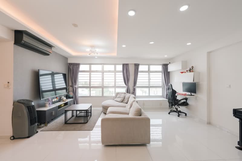 152A Bedok South Road, 152A Bedok South Road, 3 Bedrooms, 1,216 sqft, HDB Flat For Sale, by Karen Chua, 500236058 - Living Room - PropertyGuru.com.sg