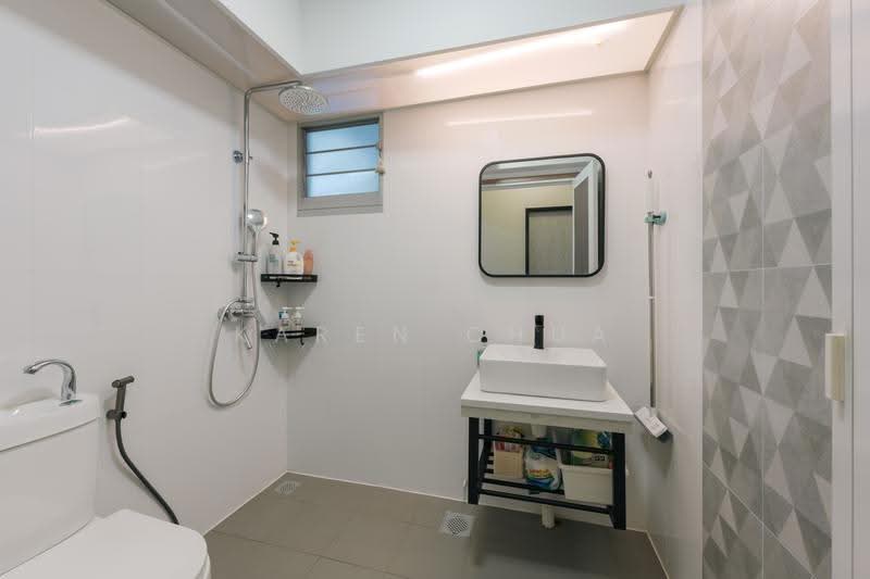 152A Bedok South Road, 152A Bedok South Road, Bedok / Upper East Coast, 3 Bedrooms, 1,216 sqft, HDB Flat For Sale, by Karen Chua, 500236058 - Bathroom - PropertyGuru.com.sg
