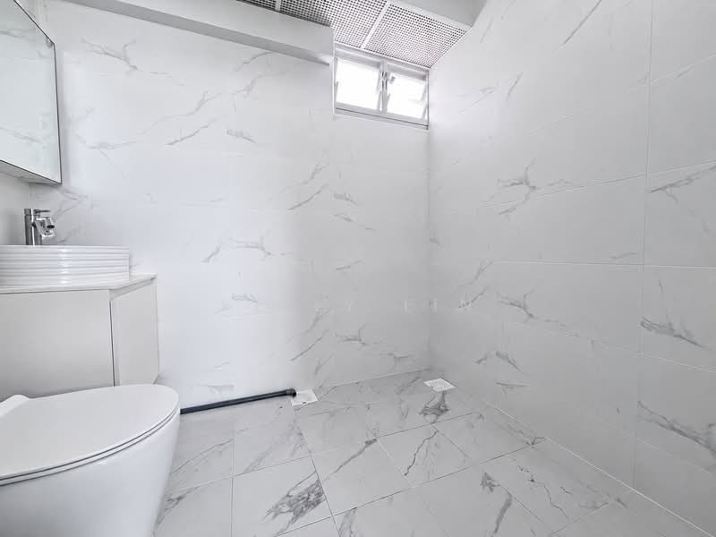 453 Yishun Street 41, 453 Yishun Street 41, 2 Bedrooms, 721 sqft, HDB Flat For Rent, by Kelly Lin, 500236060 - Bathroom - PropertyGuru.com.sg