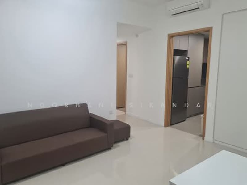 The Jovell, 13 Flora Drive, 3 Bedrooms, 904 sqft, Condominium For Rent, by Noorbani Sikandar, 500236068 - Living Room - PropertyGuru.com.sg