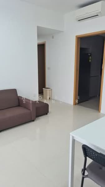 The Jovell, 13 Flora Drive, 3 Bedrooms, 904 sqft, Condominium For Rent, by Noorbani Sikandar, 500236068 - Living Room - PropertyGuru.com.sg