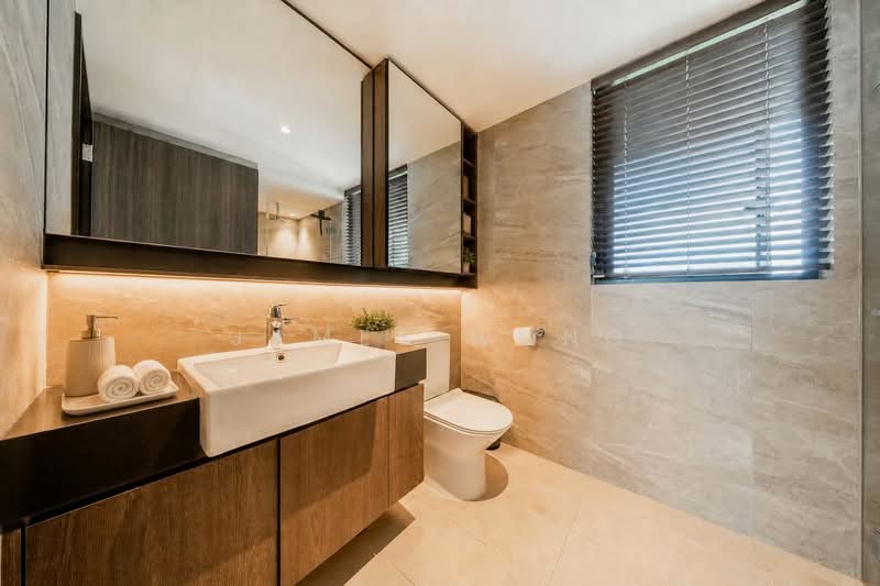 Riverfront Residences, 49 Hougang Avenue 7, 3 Bedrooms, 1,066 sqft, Condominium For Sale, by James Wong, 500236073 - Bathroom - PropertyGuru.com.sg