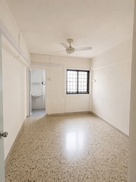202 Ang Mo Kio Avenue 3, 202 Ang Mo Kio Avenue 3, Ang Mo Kio / Bishan / Thomson, 2 Bedrooms, 720 sqft, HDB Flat For Sale, by Eugene Tay, 500236084 - Interior - PropertyGuru.com.sg