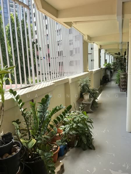 53 Lorong 5 Toa Payoh, 53 Lorong 5 Toa Payoh, 2 Bedrooms, 732 sqft, HDB Flat For Sale, by Chua Yong Kang, 500236086 - Balcony - PropertyGuru.com.sg