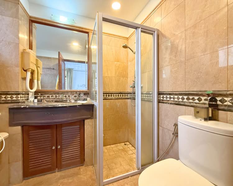 Dover Parkview, 36 Dover Rise, 3 Bedrooms, 1,249 sqft, Condominium For Sale, by Yee Bey Liew, 500236087 - Bathroom - PropertyGuru.com.sg