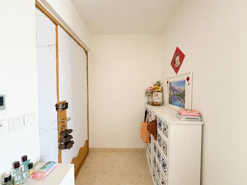 The Red House, 63 East Coast Road, 1 Bedroom, 441 sqft, Apartment For Sale, by Jay Loy 黎仕緯, 500236091 - Foyer - PropertyGuru.com.sg