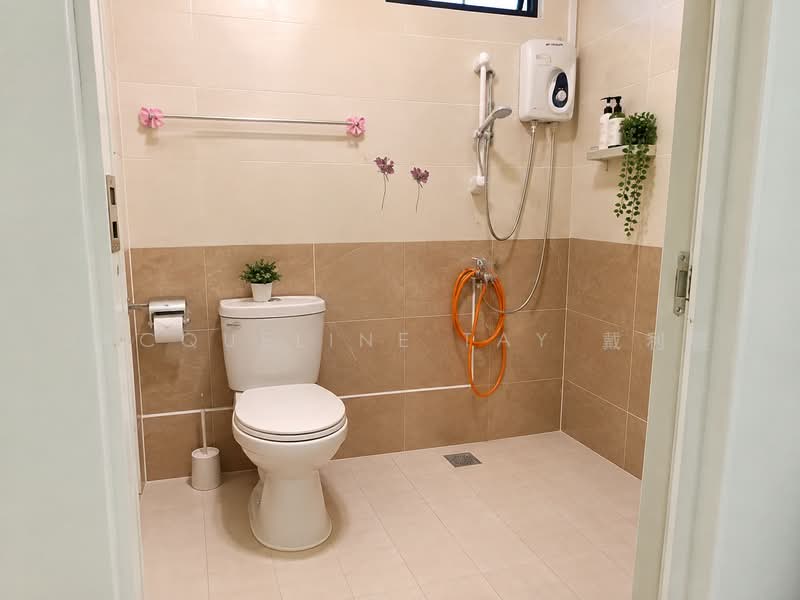 660 Choa Chu Kang Crescent, 660 Choa Chu Kang Crescent, Room Rental, 150 sqft, HDB Flat For Rent, by Jacqueline Tay 戴利霞, 500236103 - Bathroom - PropertyGuru.com.sg