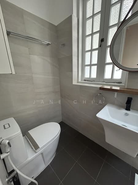 Cairnhill Road Conservation House, , 3 Bedrooms, 3,500 sqft, Conservation House For Sale, by Jane Chia, 500236108 - Level 2 bathroom - PropertyGuru.com.sg