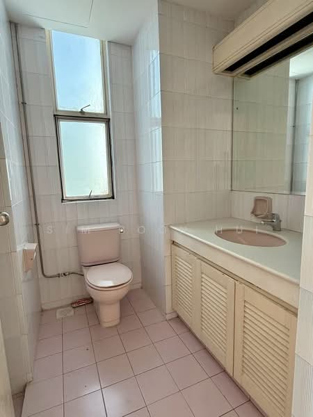 The Waterside, 9 Tanjong Rhu Road, 3 Bedrooms, 2,142 sqft, Condominium For Sale, by Sim Boon Hui, 500236121 - Bathroom - PropertyGuru.com.sg