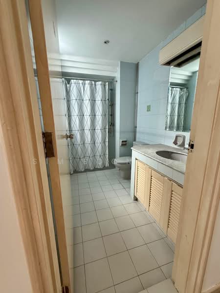 The Waterside, 9 Tanjong Rhu Road, 3 Bedrooms, 2,142 sqft, Condominium For Sale, by Sim Boon Hui, 500236121 - Bathroom - PropertyGuru.com.sg