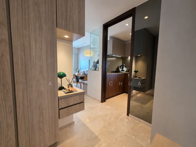 JadeScape, 2 Shunfu Road, 3 Bedrooms, 904 sqft, Condominium For Sale, by Asthee Chua, 500236123 - Entrance foyer - PropertyGuru.com.sg