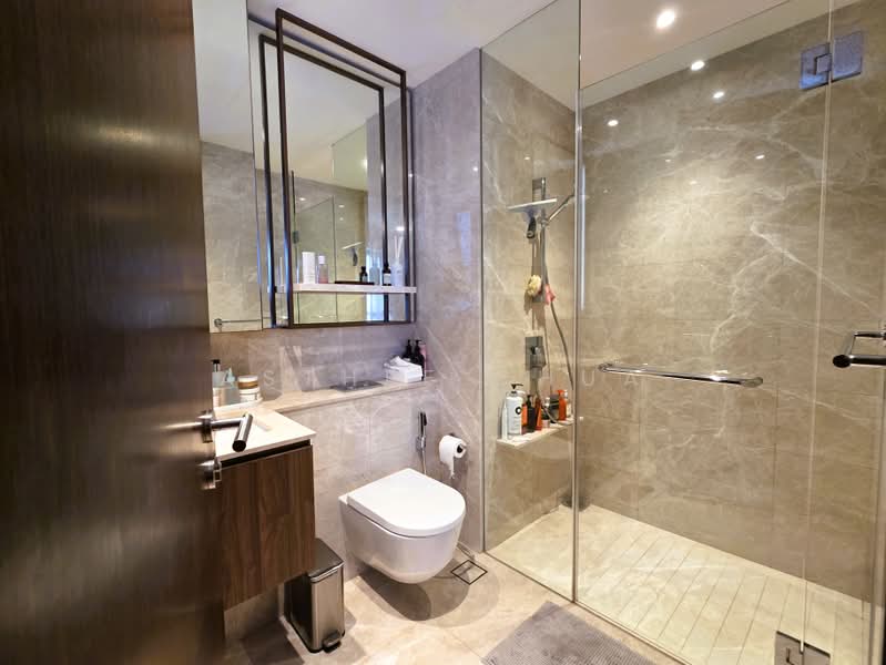 JadeScape, 2 Shunfu Road, 3 Bedrooms, 904 sqft, Condominium For Sale, by Asthee Chua, 500236123 - Bathroom - PropertyGuru.com.sg