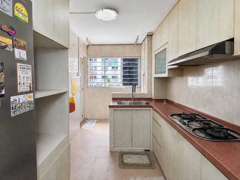 458 Tampines Street 42, 458 Tampines Street 42, 3 Bedrooms, 904 sqft, HDB Flat For Sale, by Jerez Amsyar, 500236124 - Kitchen - PropertyGuru.com.sg