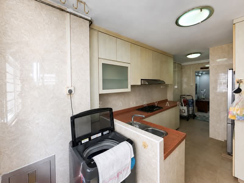 458 Tampines Street 42, 458 Tampines Street 42, 3 Bedrooms, 904 sqft, HDB Flat For Sale, by Jerez Amsyar, 500236124 - Kitchen - PropertyGuru.com.sg