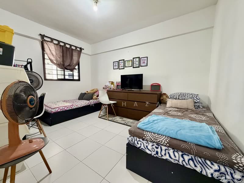 107 Yishun Ring Road, 107 Yishun Ring Road, 2 Bedrooms, 721 sqft, HDB Flat For Sale, by Gina Khazali, 500236126 - Bedroom - PropertyGuru.com.sg