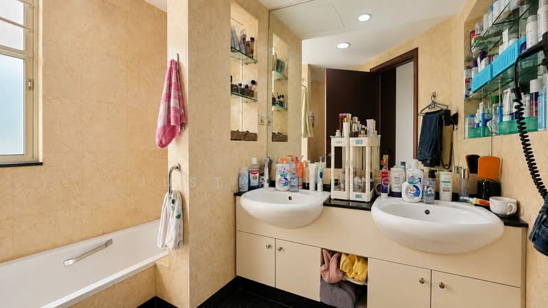 Rio Vista, 30 Upper Serangoon View, 3 Bedrooms, 1,249 sqft, Condominium For Sale, by Justin Heng, 500236143 - Bathroom - PropertyGuru.com.sg