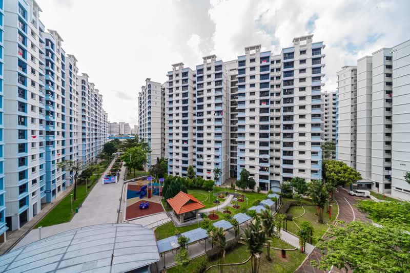653B Jurong West Street 61, 653B Jurong West Street 61, 3 Bedrooms, 1,195 sqft, HDB Flat For Sale, by Ted Wong, 500236150 - Exterior - PropertyGuru.com.sg