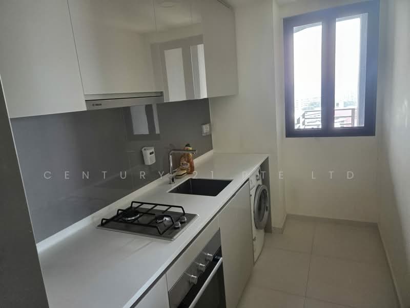 Lake Grande, 8 Jurong Lake Link, 2 Bedrooms, 861 sqft, Condominium For Rent, by Sylvia Lee, 500236156 - Kitchen - PropertyGuru.com.sg