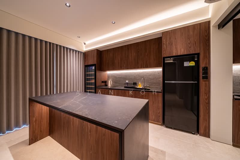 22 Jalan Elok, 22 Jalan Elok, Room Rental, 146 sqft, Terraced House For Rent, by Alan Koh, 500236161 - Kitchen - PropertyGuru.com.sg