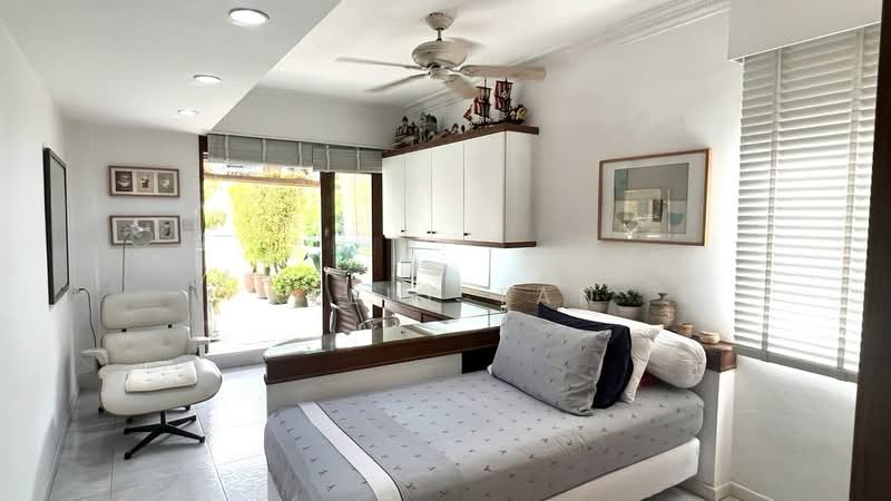 Pandan Valley, 5 Pandan Valley, Clementi Park / Upper Bukit Timah, 5 Bedrooms, 3,251 sqft, Condominium For Sale, by Kelly Tan, 500236165 - Bedroom - PropertyGuru.com.sg