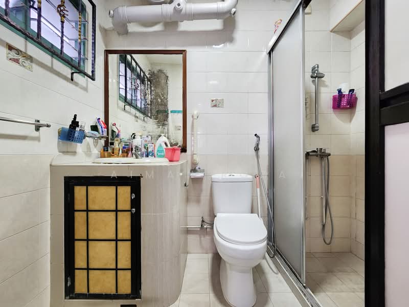 465 Choa Chu Kang Avenue 4, 465 Choa Chu Kang Avenue 4, Dairy Farm / Bukit Panjang / Choa Chu Kang, 4 Bedrooms, 1,324 sqft, HDB Flat For Sale, by Aiman Roza, 500236186 - Bathroom - PropertyGuru.com.sg