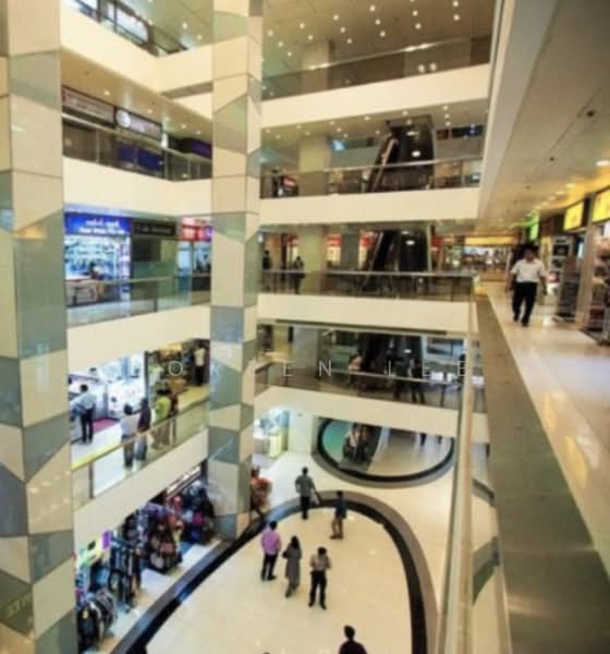 Lucky Plaza, 304 Orchard Road, 400 sqft, Mall Shop For Rent, by Doreen Lee, 500236187 - Interior - CommercialGuru.com.sg