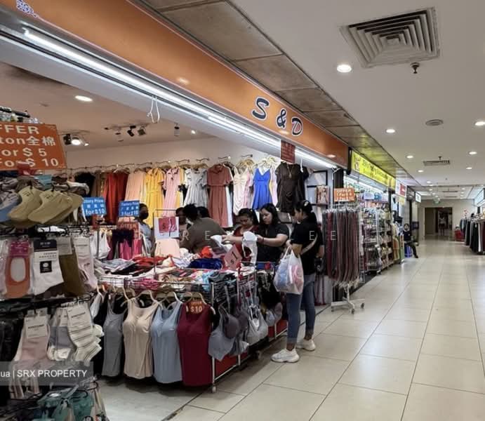 Lucky Plaza, 304 Orchard Road, 400 sqft, Mall Shop For Rent, by Doreen Lee, 500236187 - CommercialGuru.com.sg