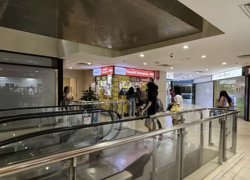 Lucky Plaza, 304 Orchard Road, 400 sqft, Mall Shop For Rent, by Doreen Lee, 500236187 - Interior - CommercialGuru.com.sg