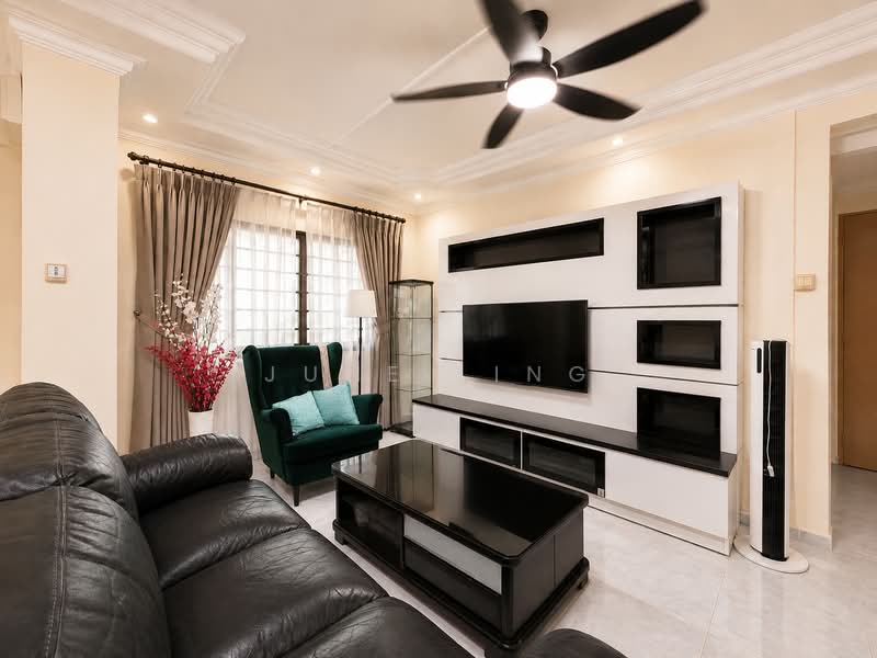 702 Woodlands Drive 40, 702 Woodlands Drive 40, 3 Bedrooms, 1,098 sqft, HDB Flat For Sale, by June Ling, 500236202 - Living Room - PropertyGuru.com.sg
