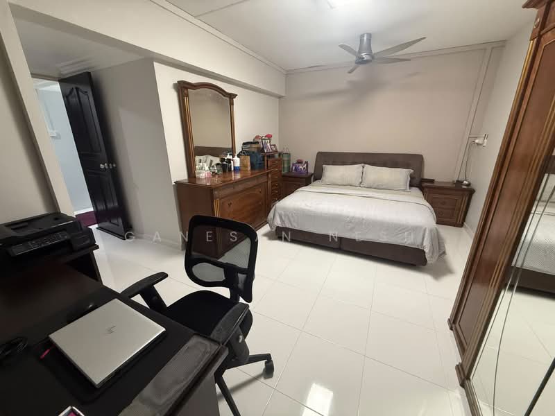 449 Hougang Avenue 10, 449 Hougang Avenue 10, 3 Bedrooms, 1,614 sqft, HDB Flat For Sale, by Ganesan Nesh, 500236234 - Bedroom - PropertyGuru.com.sg