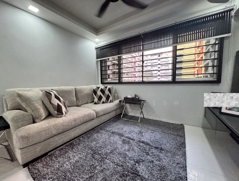449 Hougang Avenue 10, 449 Hougang Avenue 10, 3 Bedrooms, 1,614 sqft, HDB Flat For Sale, by Ganesan Nesh, 500236234 - Living Room - PropertyGuru.com.sg