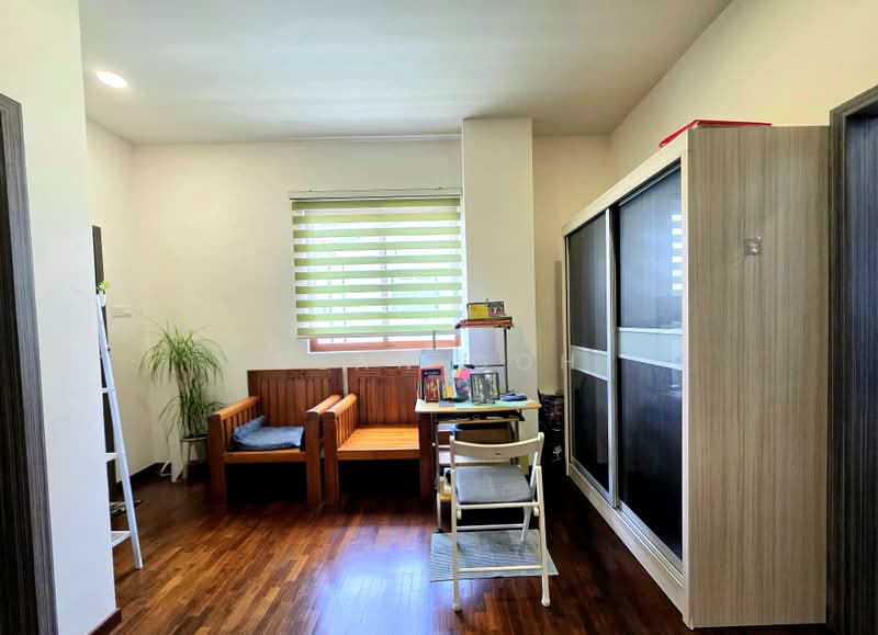 Semi D at Telok Kurau, , 4 Bedrooms, 3,500 sqft, Semi-Detached House For Sale, by Sean Goh, 500236238 - Family Room - PropertyGuru.com.sg