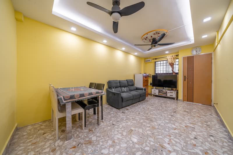 587 Cheng San Court, 587 Ang Mo Kio Avenue 3, 2 Bedrooms, 721 sqft, HDB Flat For Sale, by Cherlyn Tan, 500236241 - Living Room - PropertyGuru.com.sg