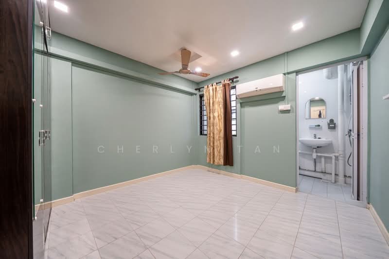 587 Cheng San Court, 587 Ang Mo Kio Avenue 3, 2 Bedrooms, 721 sqft, HDB Flat For Sale, by Cherlyn Tan, 500236241 - Bedroom - PropertyGuru.com.sg