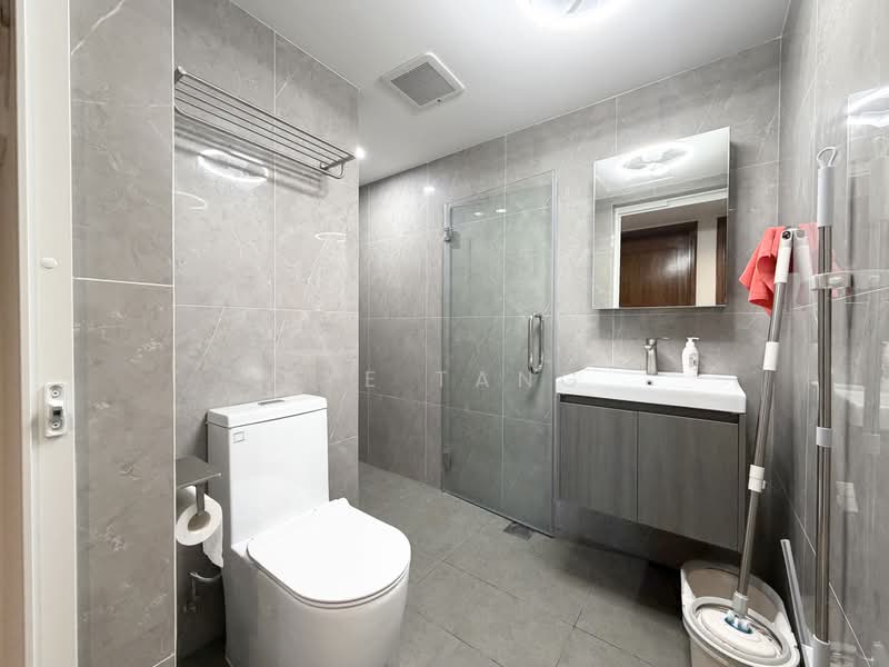 Hillbrooks, 90 Hillview Avenue, Room Rental, 80 sqft, Condominium For Rent, by Kye Tang, 500236247 - Common Bathroom - PropertyGuru.com.sg