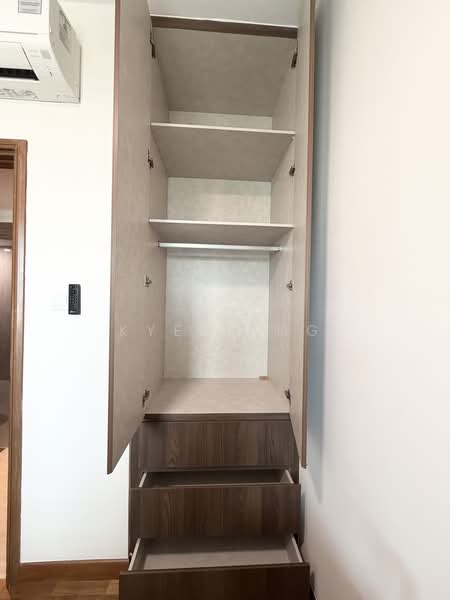 Hillbrooks, 90 Hillview Avenue, Room Rental, 80 sqft, Condominium For Rent, by Kye Tang, 500236247 - Floor to Ceiling Wardrobe - PropertyGuru.com.sg