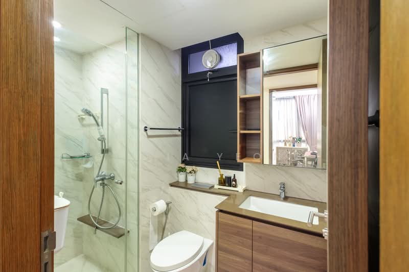 Le Quest, 10 Bukit Batok Street 41, 4 Bedrooms, 1,130 sqft, Condominium For Sale, by Olivia Yeong, 500236256 - Bathroom - PropertyGuru.com.sg